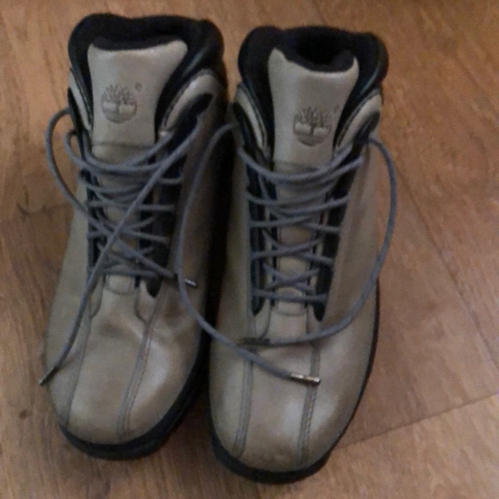 Timberland hiker boots waterproof lightly used.